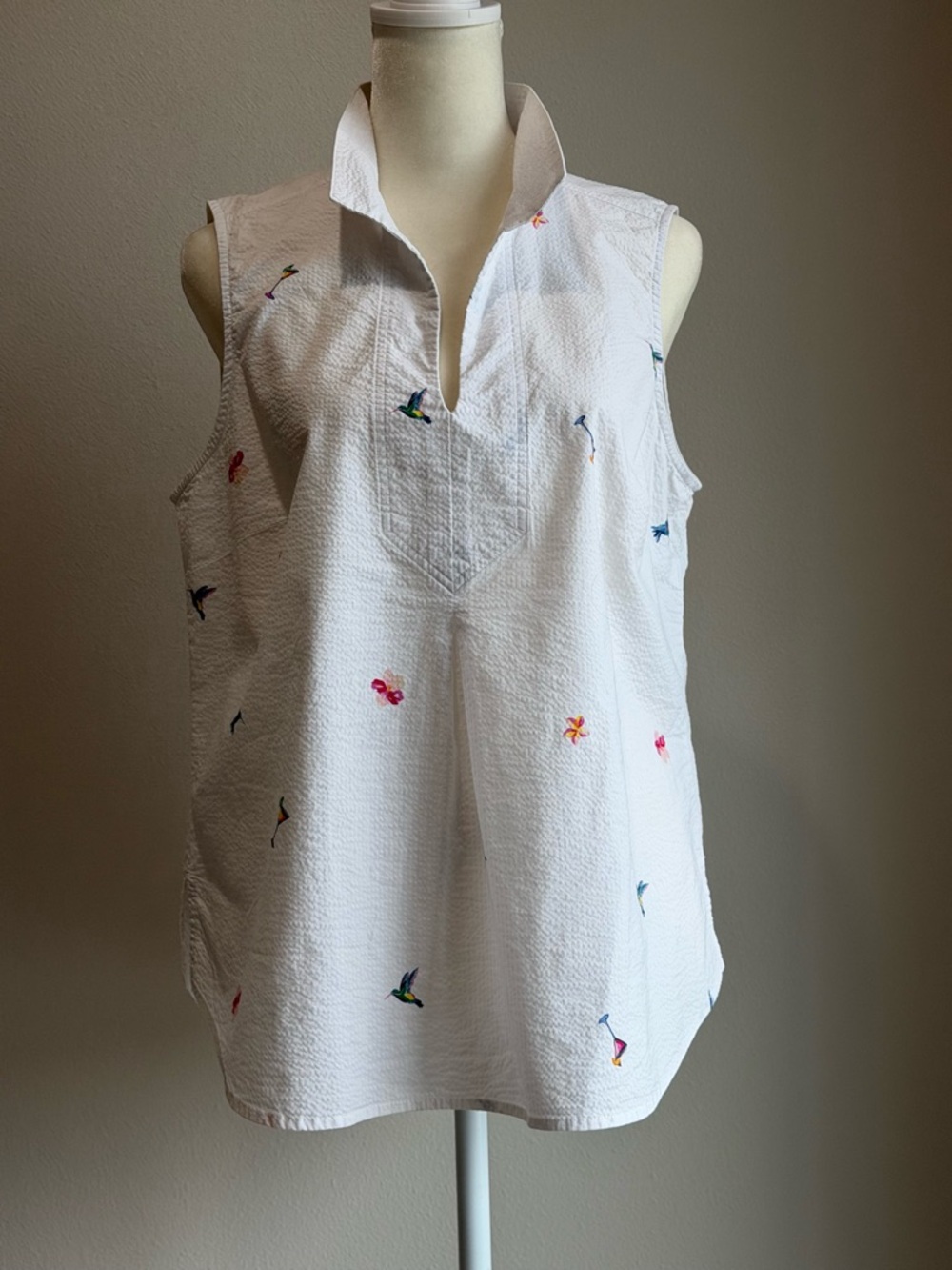 Tommy Bahama Seaside Party Sleeveless White Embroidered Popover Top
